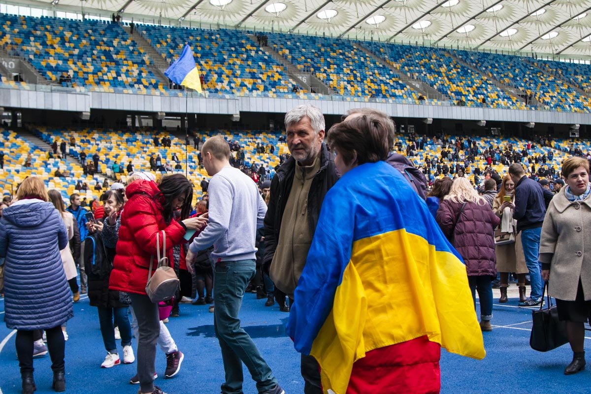 Среди тех, кто поддерживает действующего президента, были люди разных возрастов