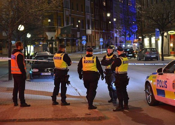 В шведском городе Норрчепинг прогремел взрыв в ювелирном магазине В шведском городе Норрчепинг прогремел взрыв в ювелирном магазине