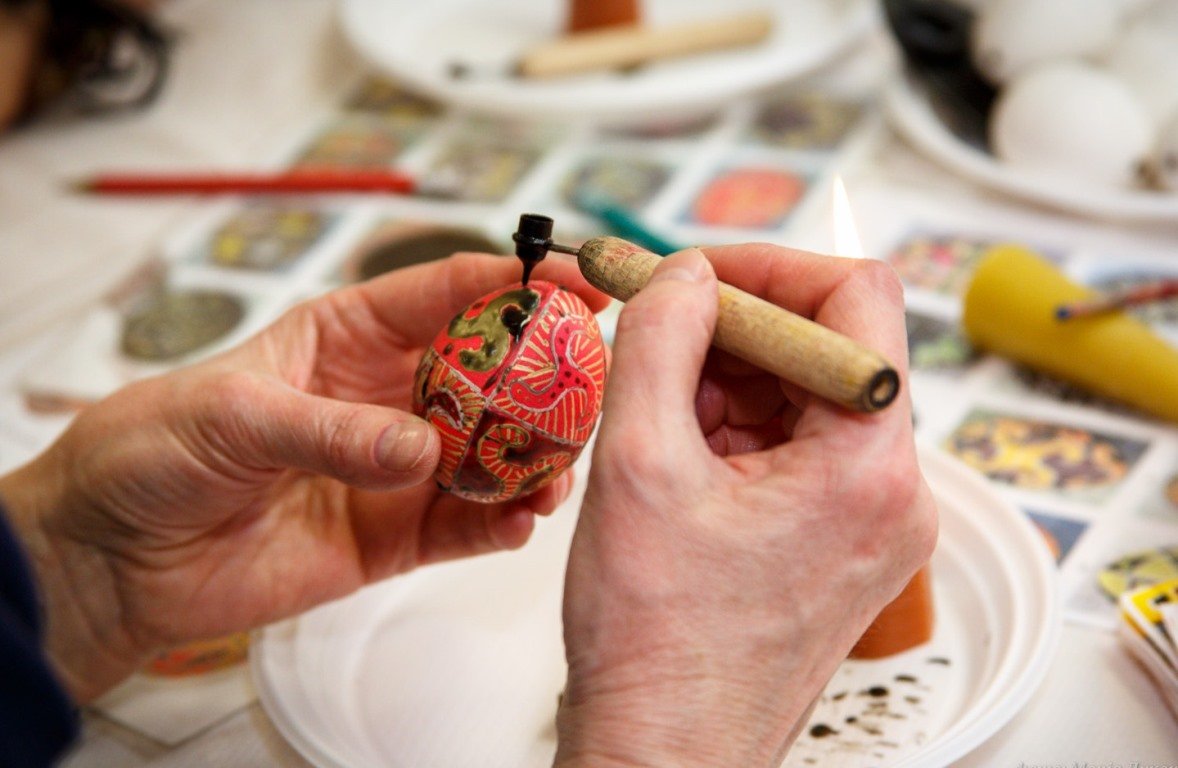 Пасхальные мастер-классы - это круто, ведь можно научиться делать красивые писанки