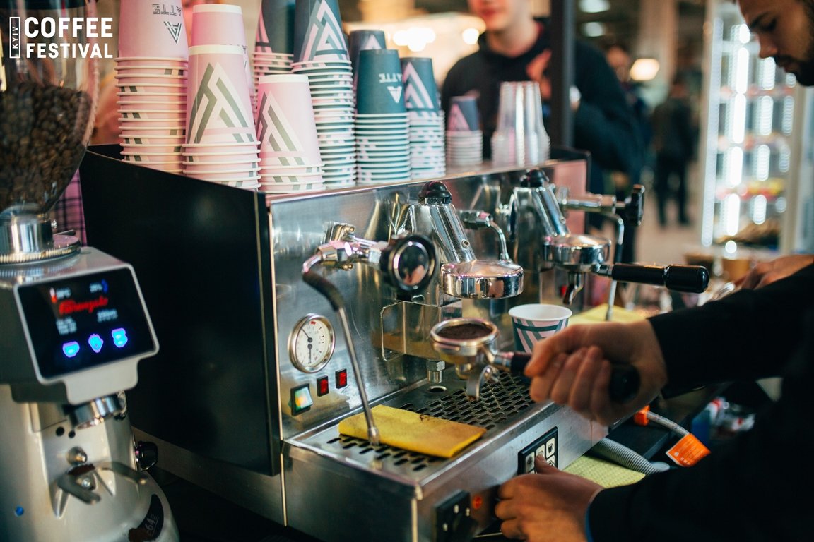 Много кофе не бывает, поэтому отправляйтесь в кофейные идеальные выходные! Много кофе не бывает, поэтому отправляйтесь в кофейные идеальные выходные!