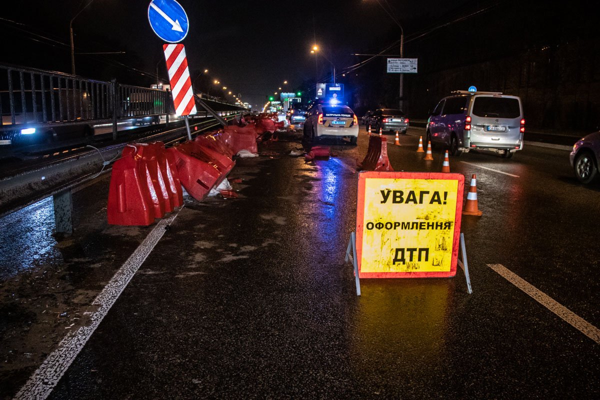 На месте работал экипаж патрульной полиции