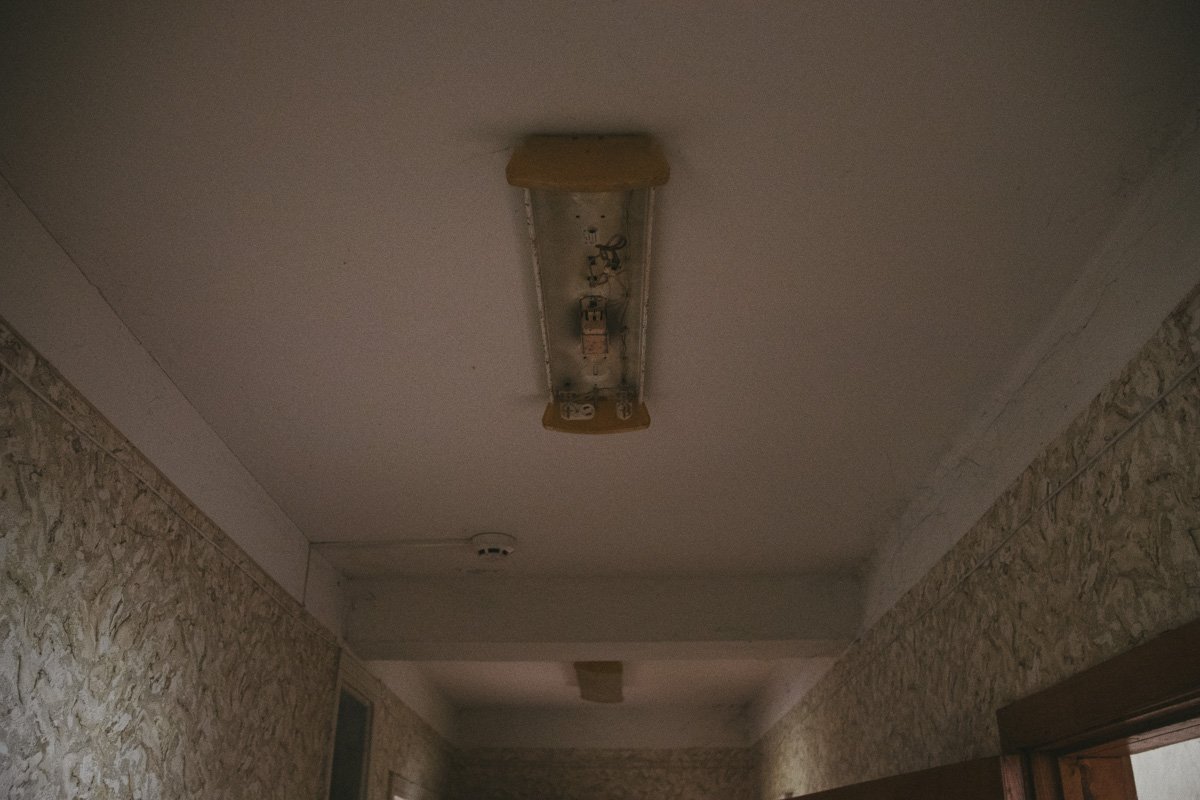 Электричество также не функционирует в помещении 