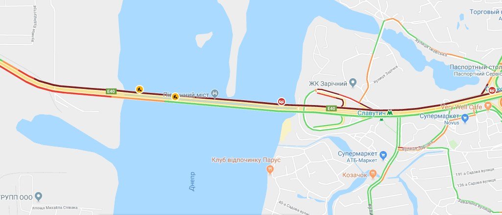 Весь Южный мост по направлению в центр - одна сплошная пробка Весь Южный мост по направлению в центр - одна сплошная пробка
