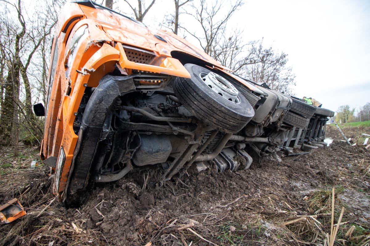 К счастью, ДТП обошлось без пострадавших К счастью, ДТП обошлось без пострадавших