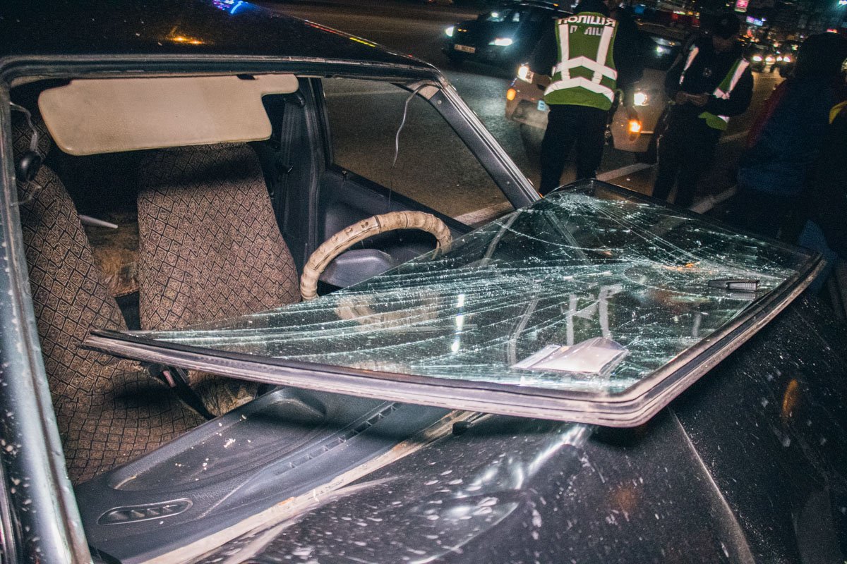 ВАЗ пересек 5 полос Окружной дороги поперек