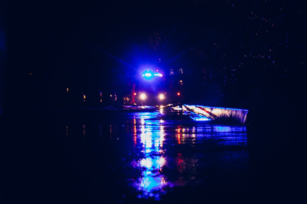 Местные жители говорят, что в доме были проблемы с электричеством