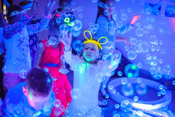 Чтобы услышать детский смех, так мало надо... Чтобы услышать детский смех, так мало надо...