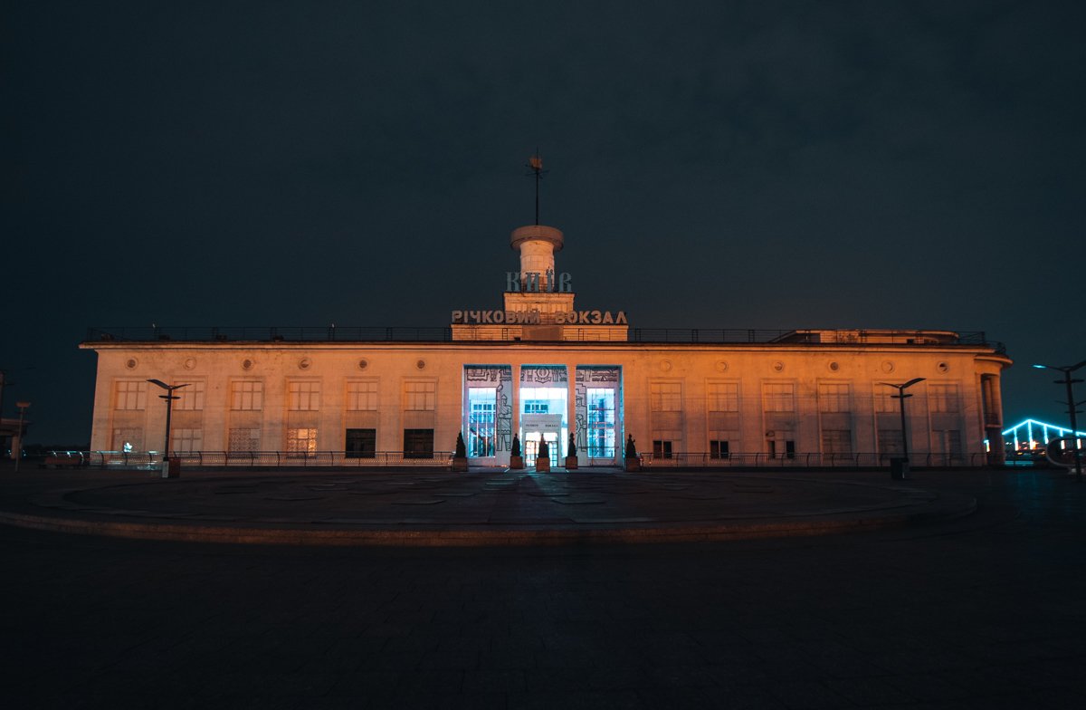 Воздух у реки становится по-весеннему приятным Воздух у реки становится по-весеннему приятным