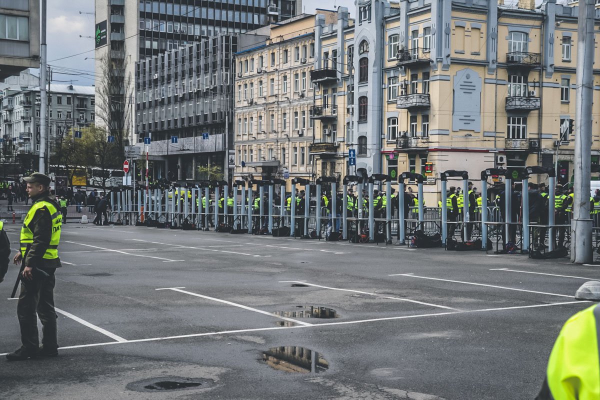 Напомним, что дороги в центре перекрыты