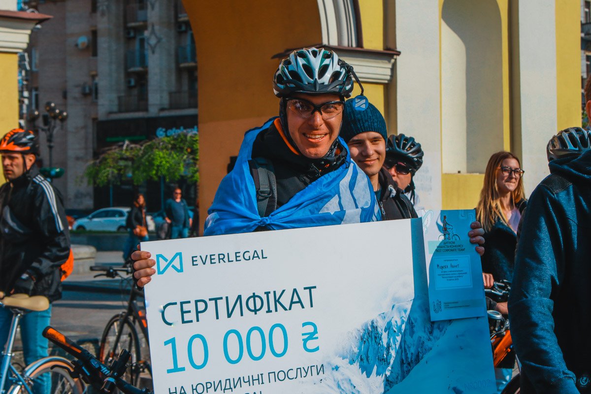 Победителям вручали различные сертификаты и приятные призы Победителям вручали различные сертификаты и приятные призы