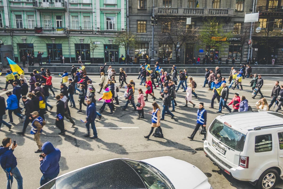 Толпа двигалась от Майдана к Олимпийскому