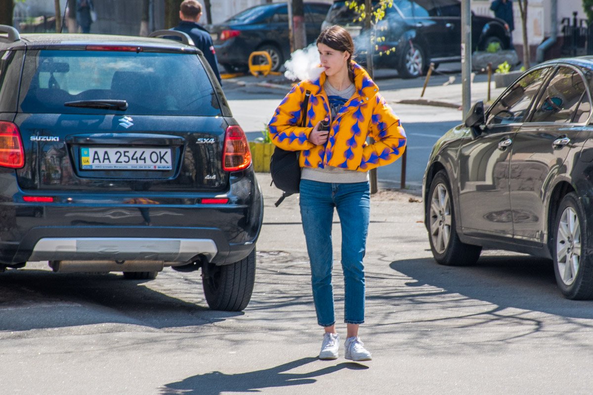 Свой путь к Мариинскому парку мы начинаем с Бессарабки - и с ярких цветов. Все-таки весна уже побеждает! Свой путь к Мариинскому парку мы начинаем с Бессарабки - и с ярких цветов. Все-таки весна уже побеждает!