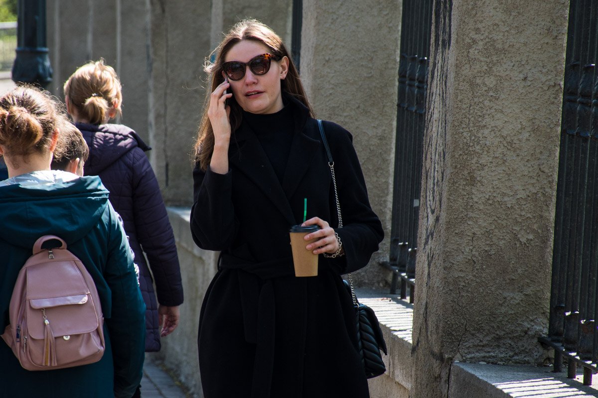 Вообще такое время года идеально подходит для того, чтобы выражать себя через одежду. Кто-то выбирает строгость и закрытость... Вообще такое время года идеально подходит для того, чтобы выражать себя через одежду. Кто-то выбирает строгость и закрытость...