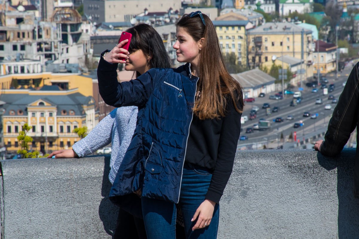 В такую погоду хочется радоваться всему и делиться своей радостью с другими В такую погоду хочется радоваться всему и делиться своей радостью с другими