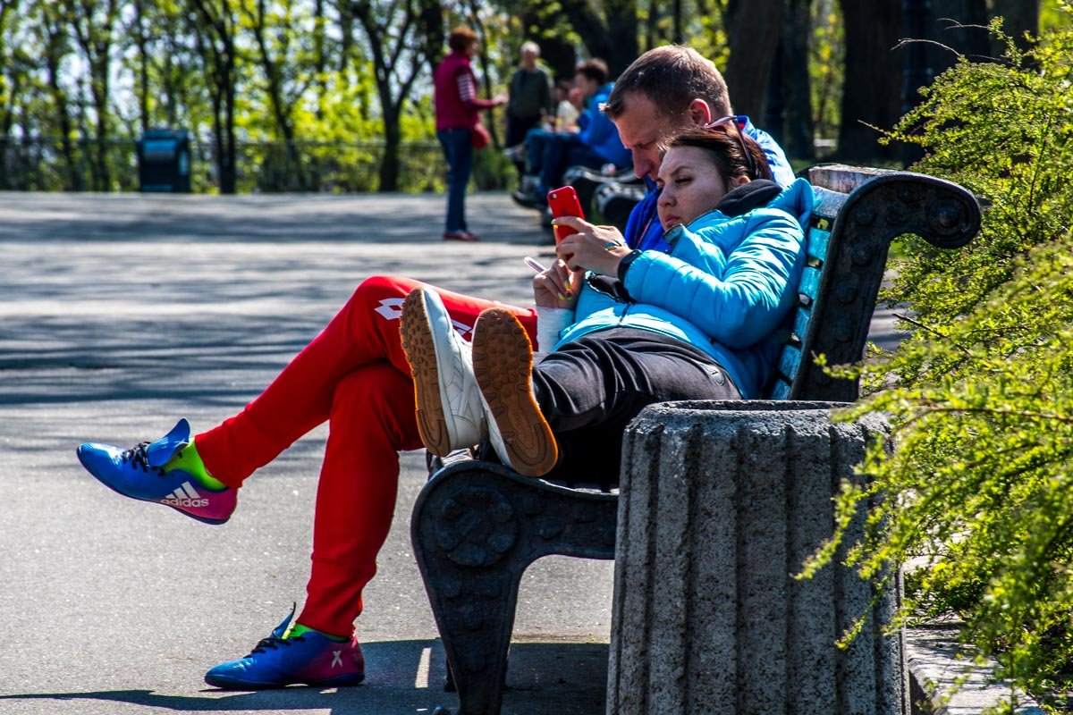 Чего уж там, со второй половинкой и отдыхать после прогулки куда приятнее Чего уж там, со второй половинкой и отдыхать после прогулки куда приятнее