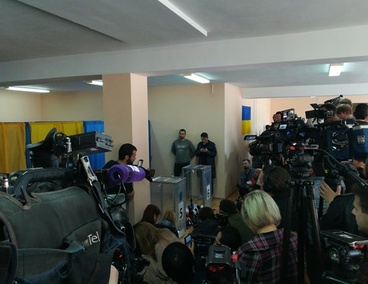 Второй тур выборов 2019: как Украина выбирает Президента. Хроника событий 21 апреля 13