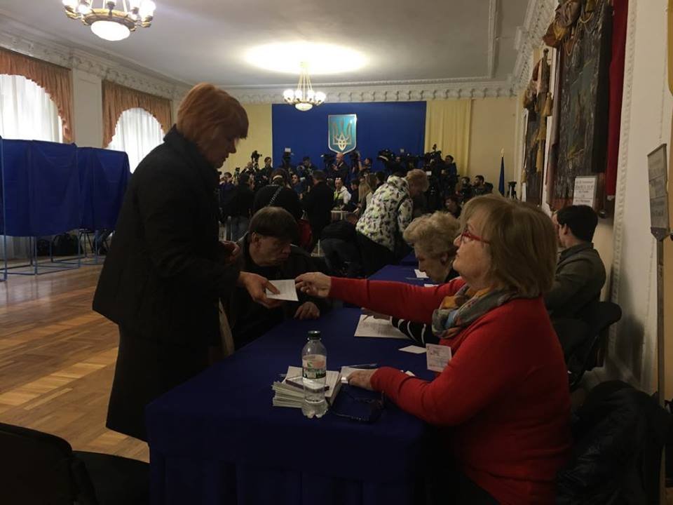 Второй тур выборов 2019: как Украина выбирает Президента. Хроника событий 21 апреля 14