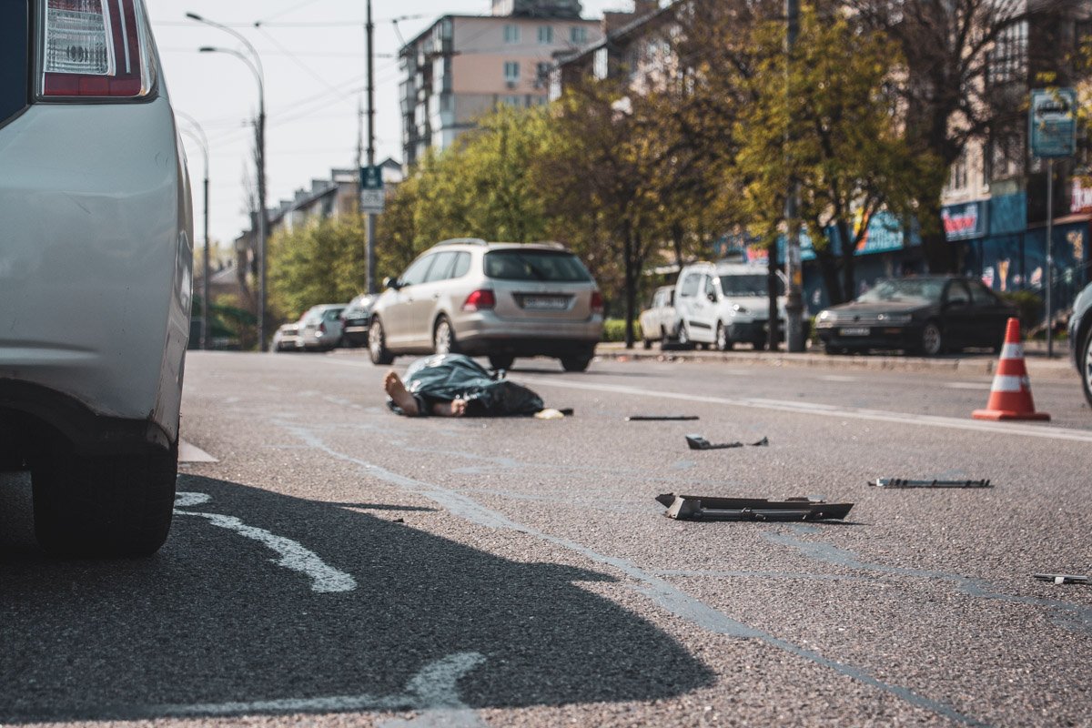 От полученных повреждений мужчина скончался на месте