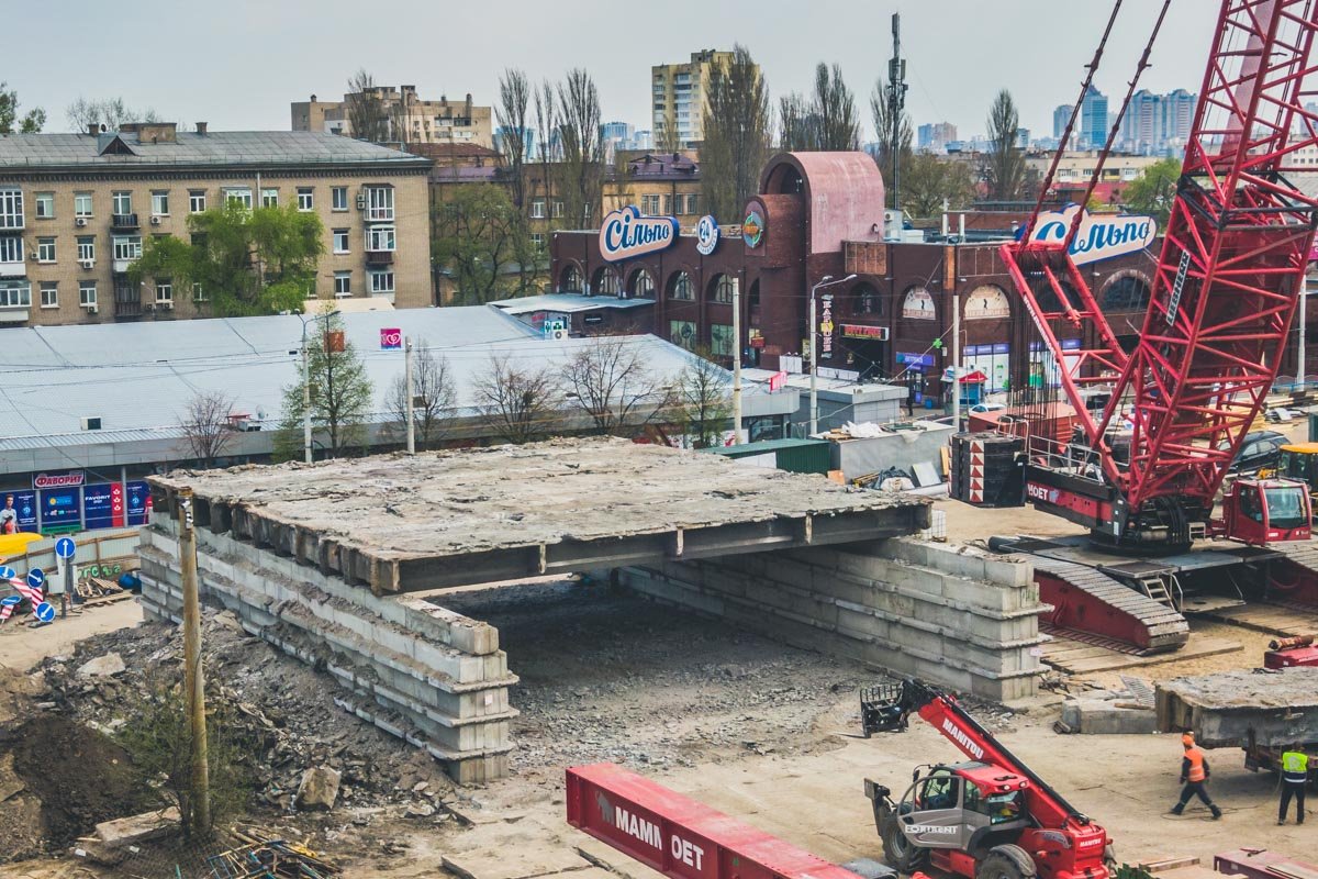 Шулявский мост старого образца уходит в историю Шулявский мост старого образца уходит в историю