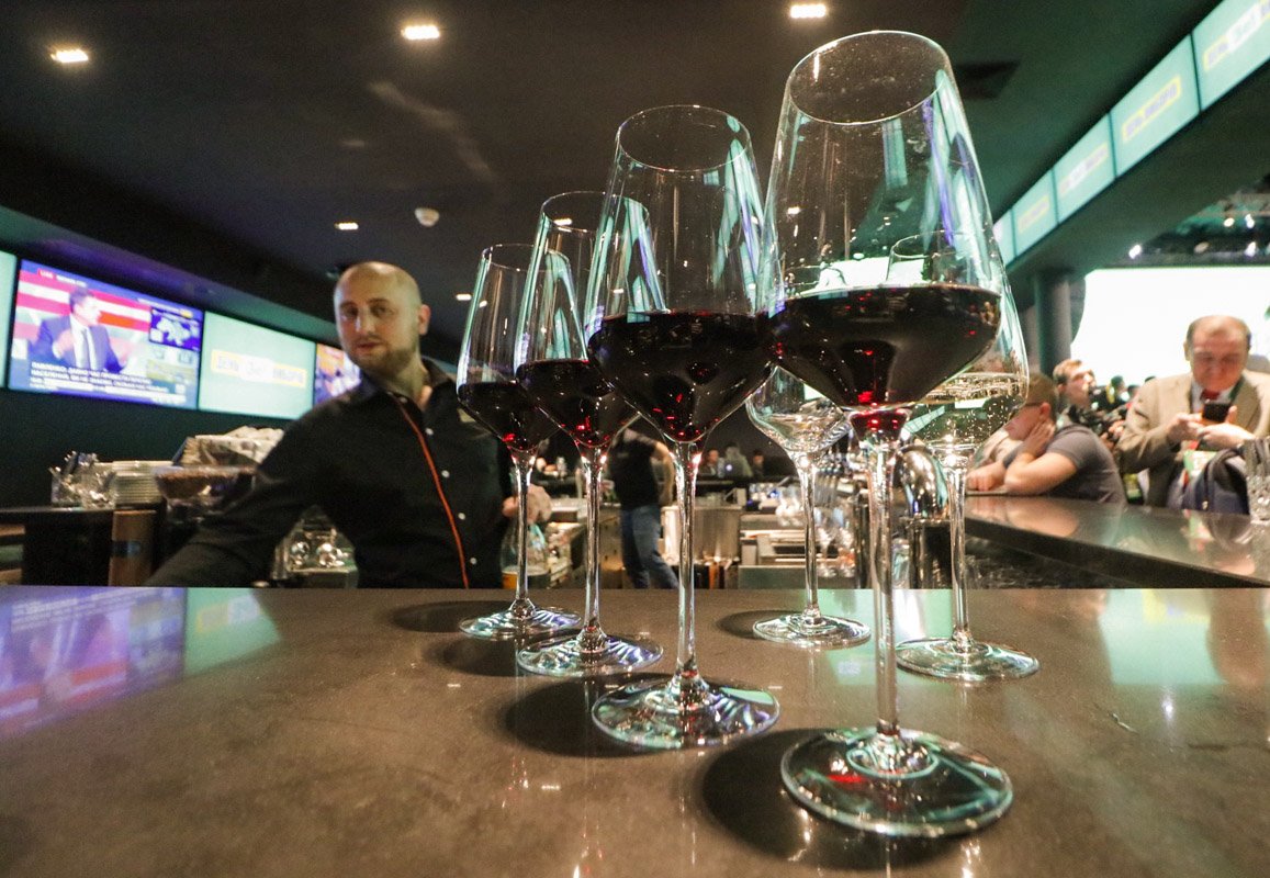 Бокал красного для того, чтобы расслабиться