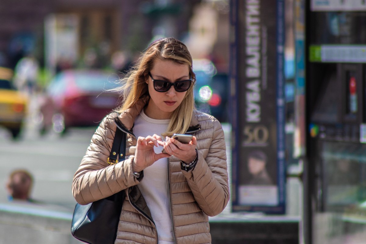 Здесь можно встретить и нейтральный внешний вид, который в такую погоду смело можно назвать классическим Здесь можно встретить и нейтральный внешний вид, который в такую погоду смело можно назвать классическим