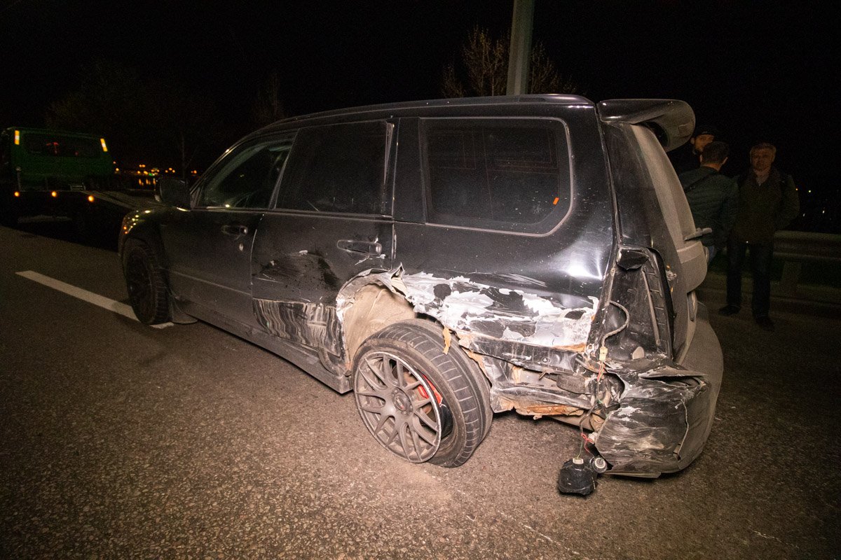 На Набережно-Крещатицкой произошло пьяное ДТП