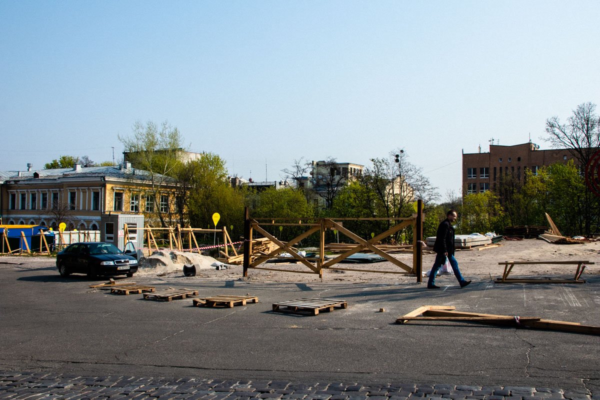 На Аллее установят лавочки и урны