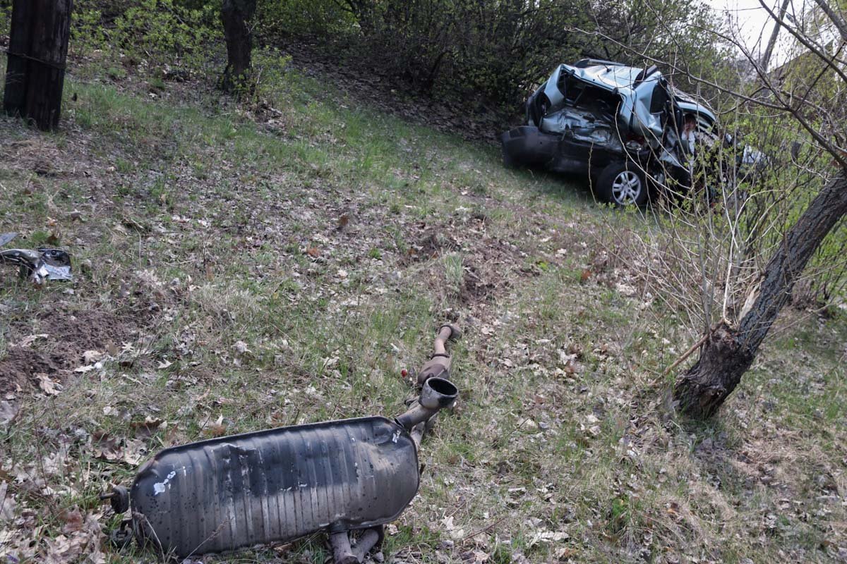 На Старообуховской трассе под Киевом столкнулись три автомобиля