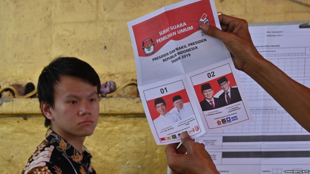 В Индонезии по меньшей мере 92 члена избирательной комиссии умерли от переутомления В Индонезии по меньшей мере 92 члена избирательной комиссии умерли от переутомления