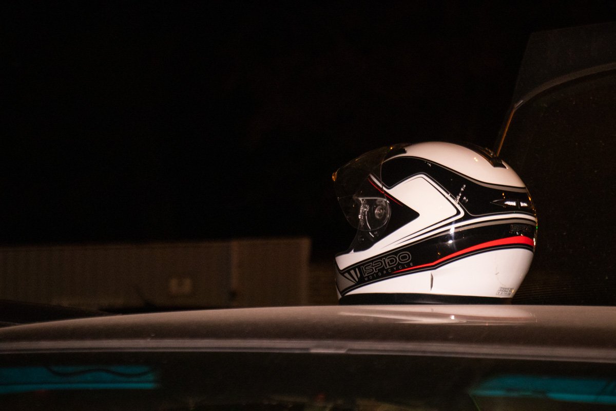 В результате аварии пострадала девушка, у нее перелом ноги