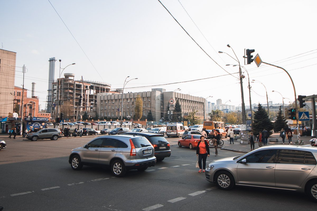 Всего благодаря проведенным работам площадь рекламы на улице уменьшилась с почти двух тысяч квадратных метров до 215