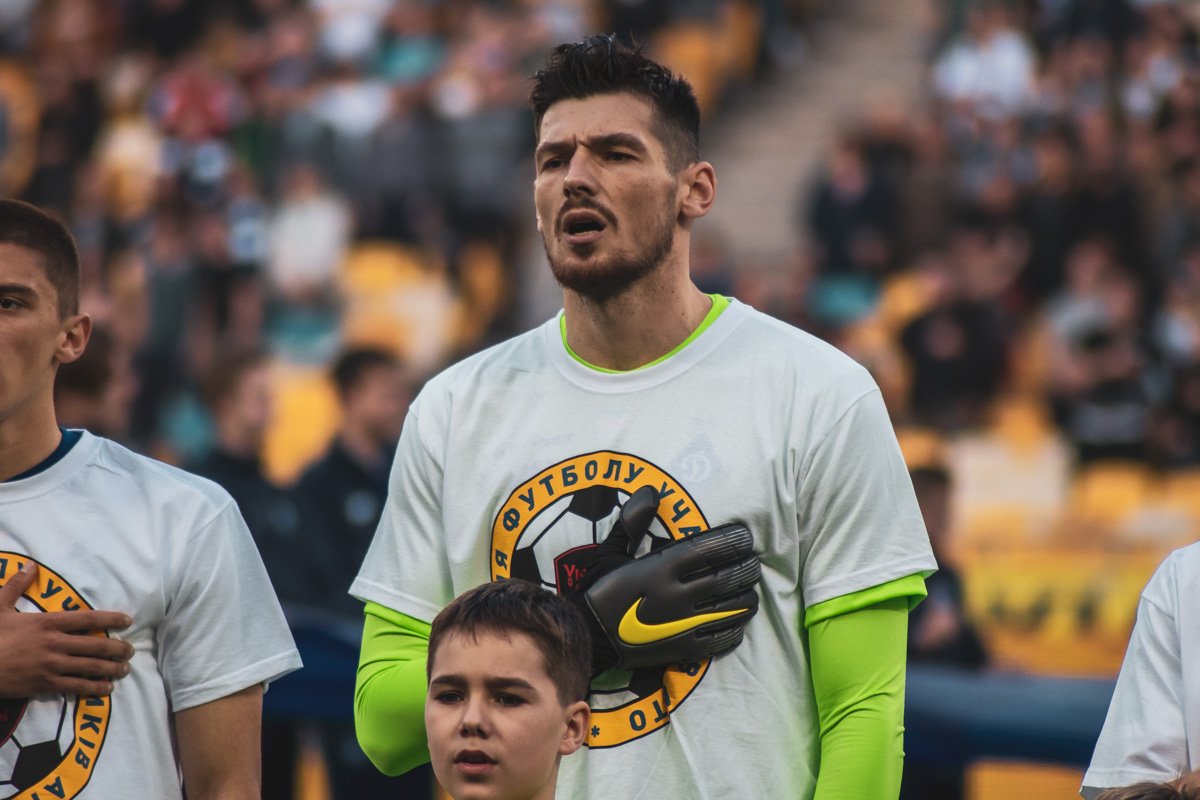 Денис Бойко, как мы уже знаем, хорошо настроился на игру