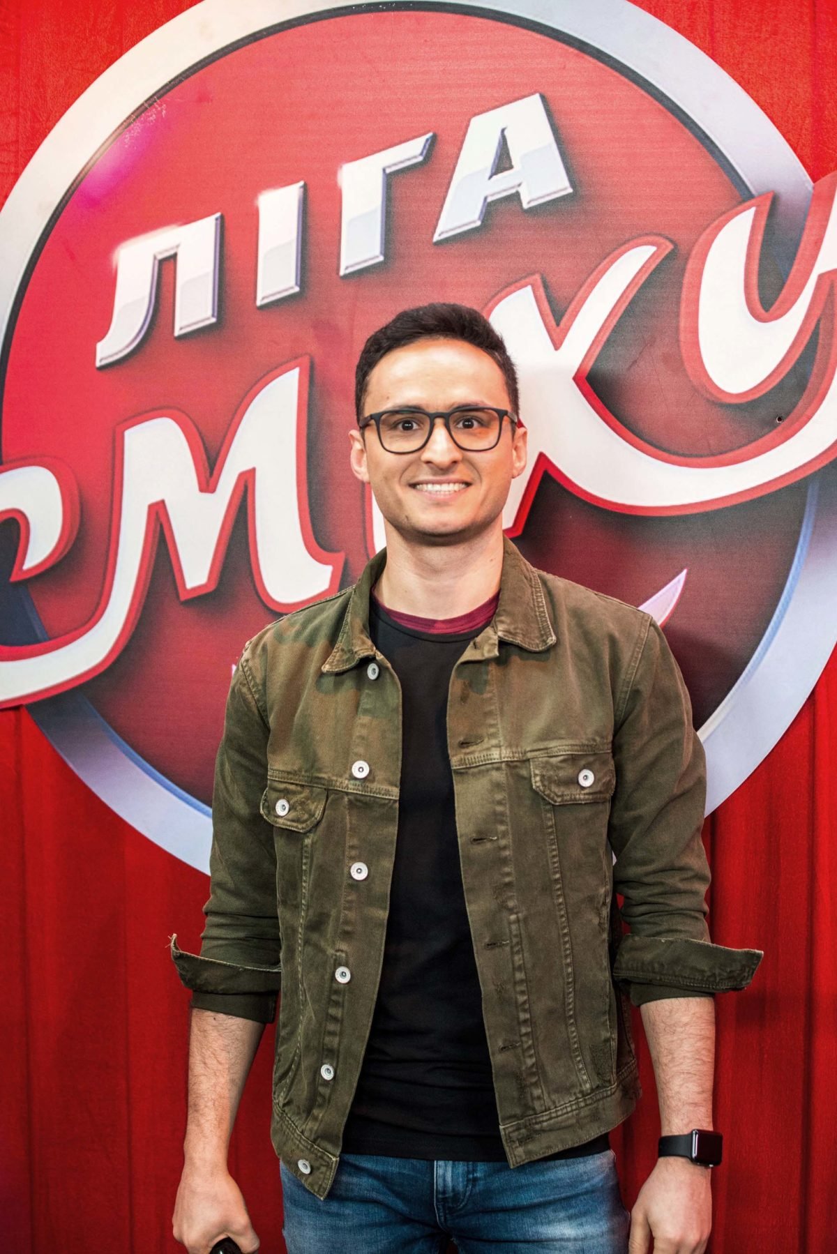 А вот в "Вечернем квартале" Зеленского заменит дуэт ведущих. Один из них - Игорь Ласточкин