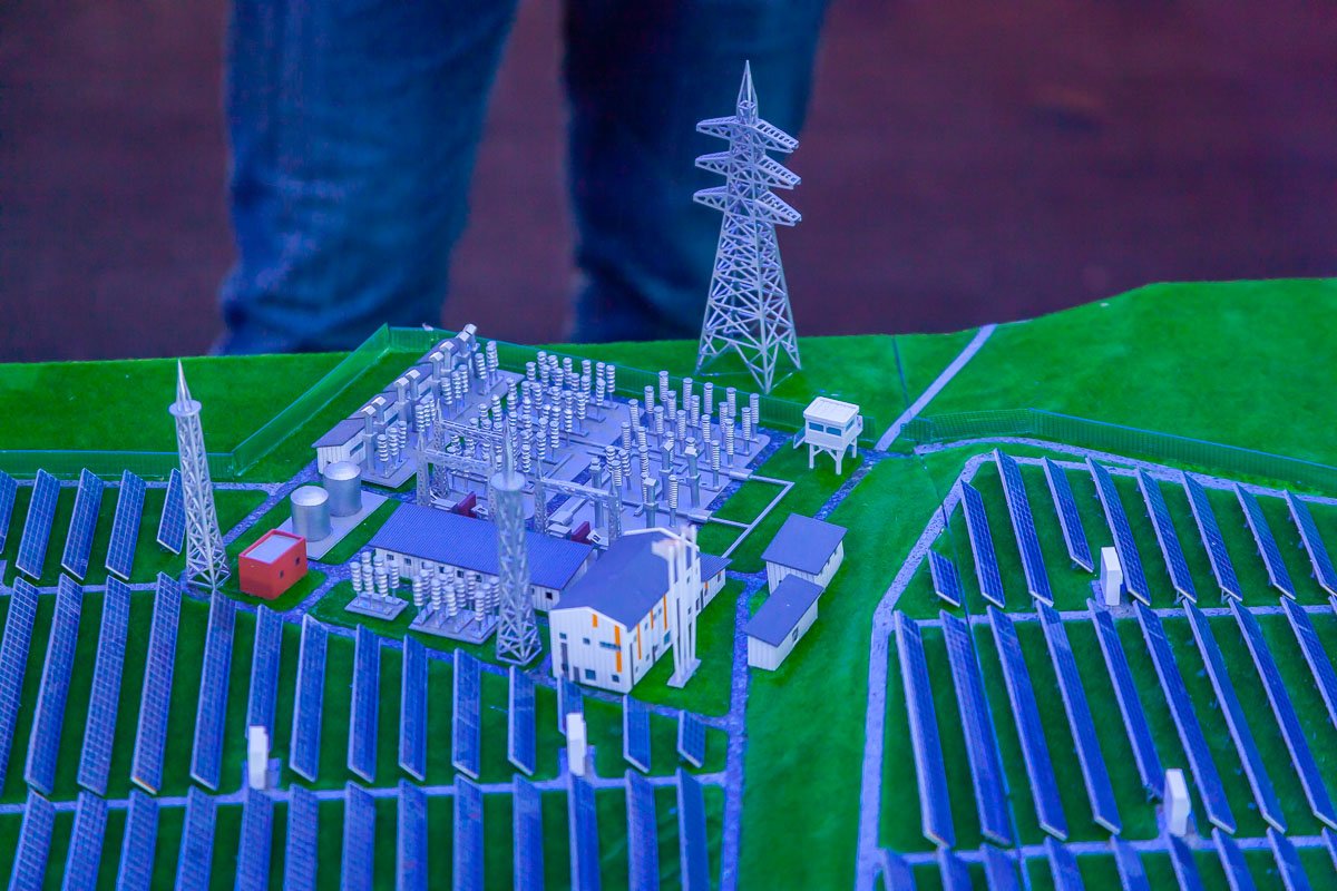 В Днепропетровской области начала работу крупнейшая солнечная электростанция в Украине 8