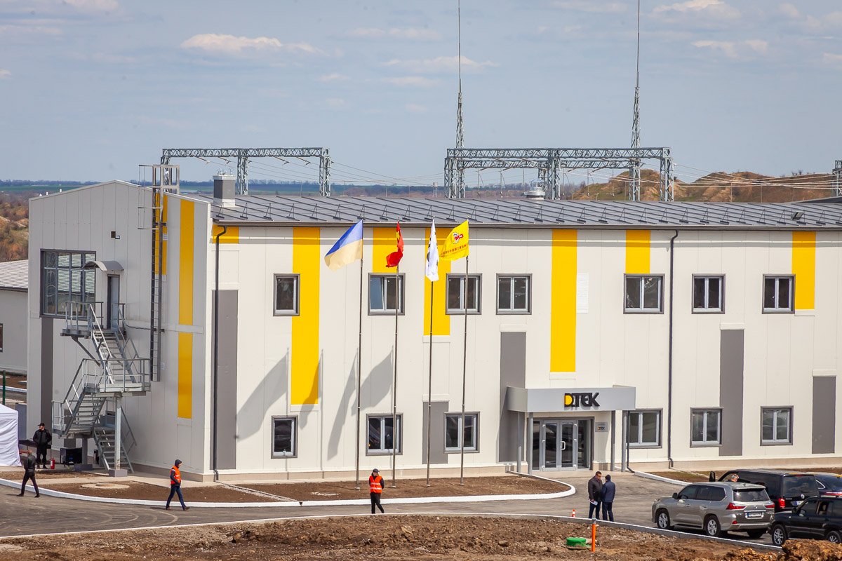 В Днепропетровской области начала работу крупнейшая солнечная электростанция в Украине 14