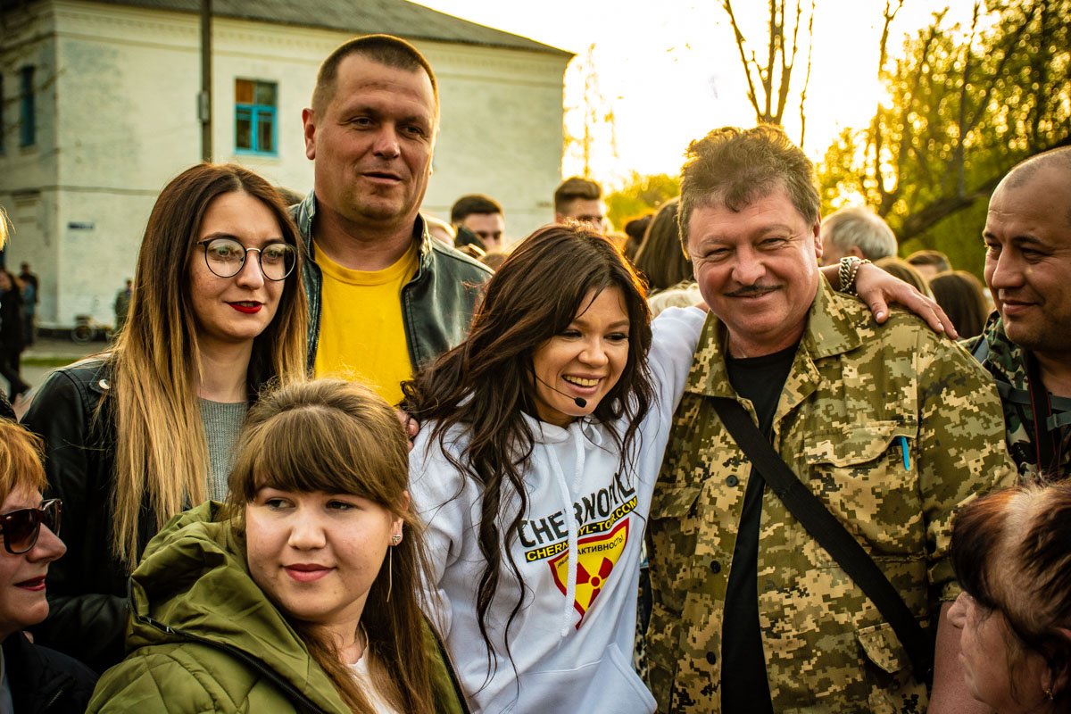 Перформанс привлек внимание местных, которые продолжают жить и работать в Чернобыле