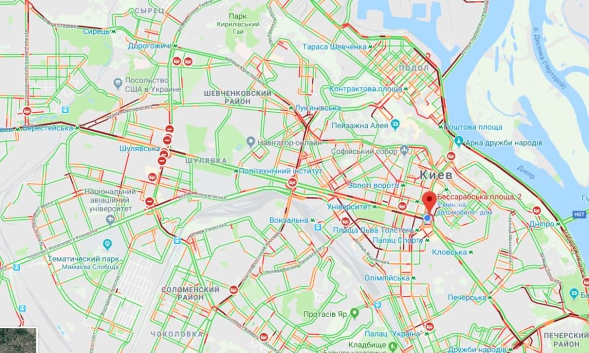 По традиции, центр Киева замер в пробках По традиции, центр Киева замер в пробках