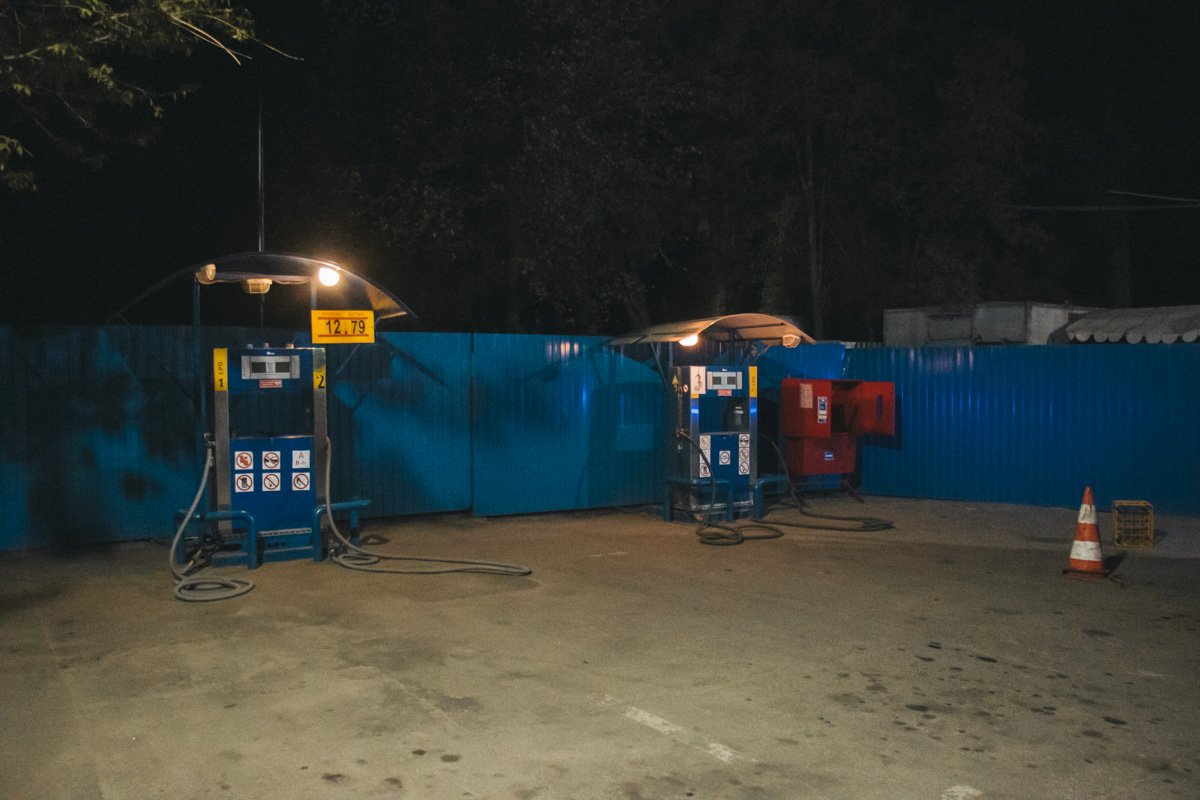 Доступ к АТП осуществлялся с территории соседней заправочной станции Доступ к АТП осуществлялся с территории соседней заправочной станции