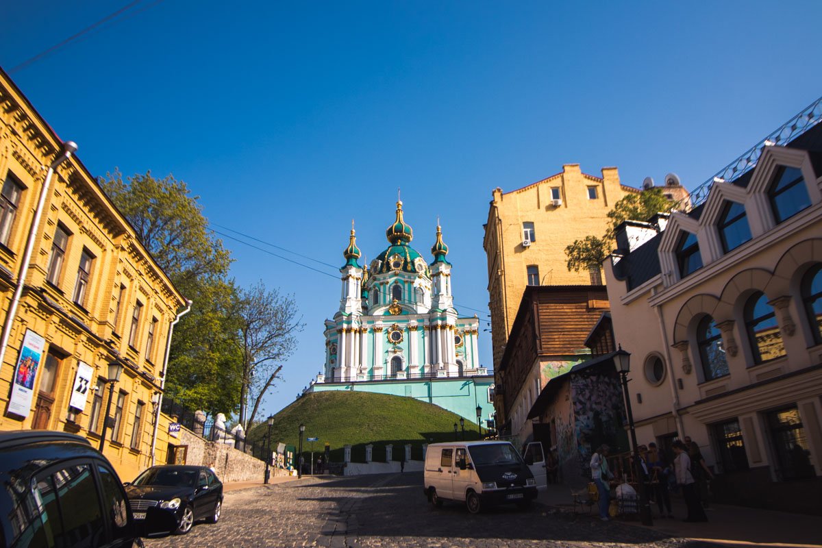 Возле жемчужины киевской архитектуры обустроят территорию Возле жемчужины киевской архитектуры обустроят территорию
