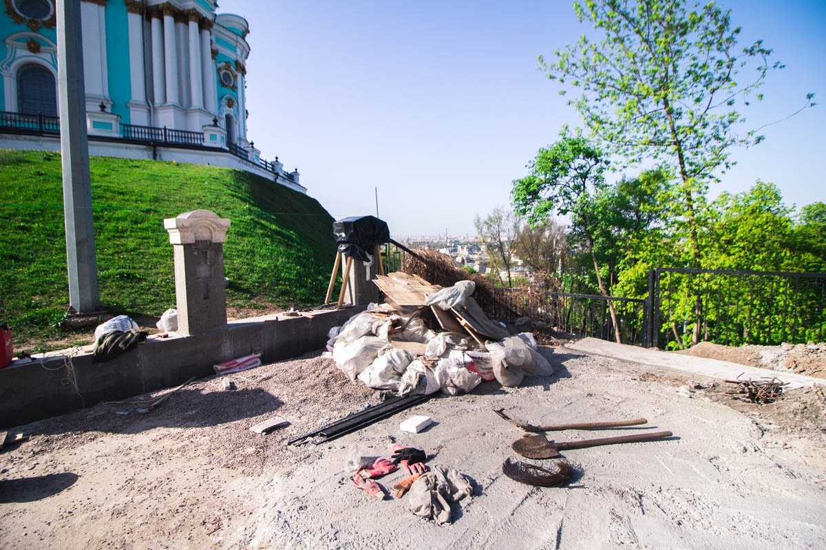 Выполнить все работы должны с 13 мая до 31 августа 2019 года. Выполнить все работы должны с 13 мая до 31 августа 2019 года.