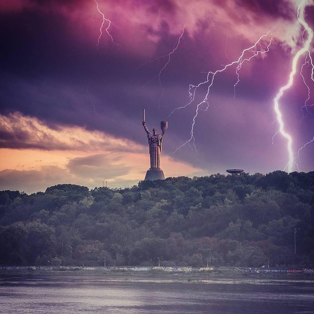 Завораживающие фото иногда не обходятся без спецэффектов. Фото: @travel_gramer 