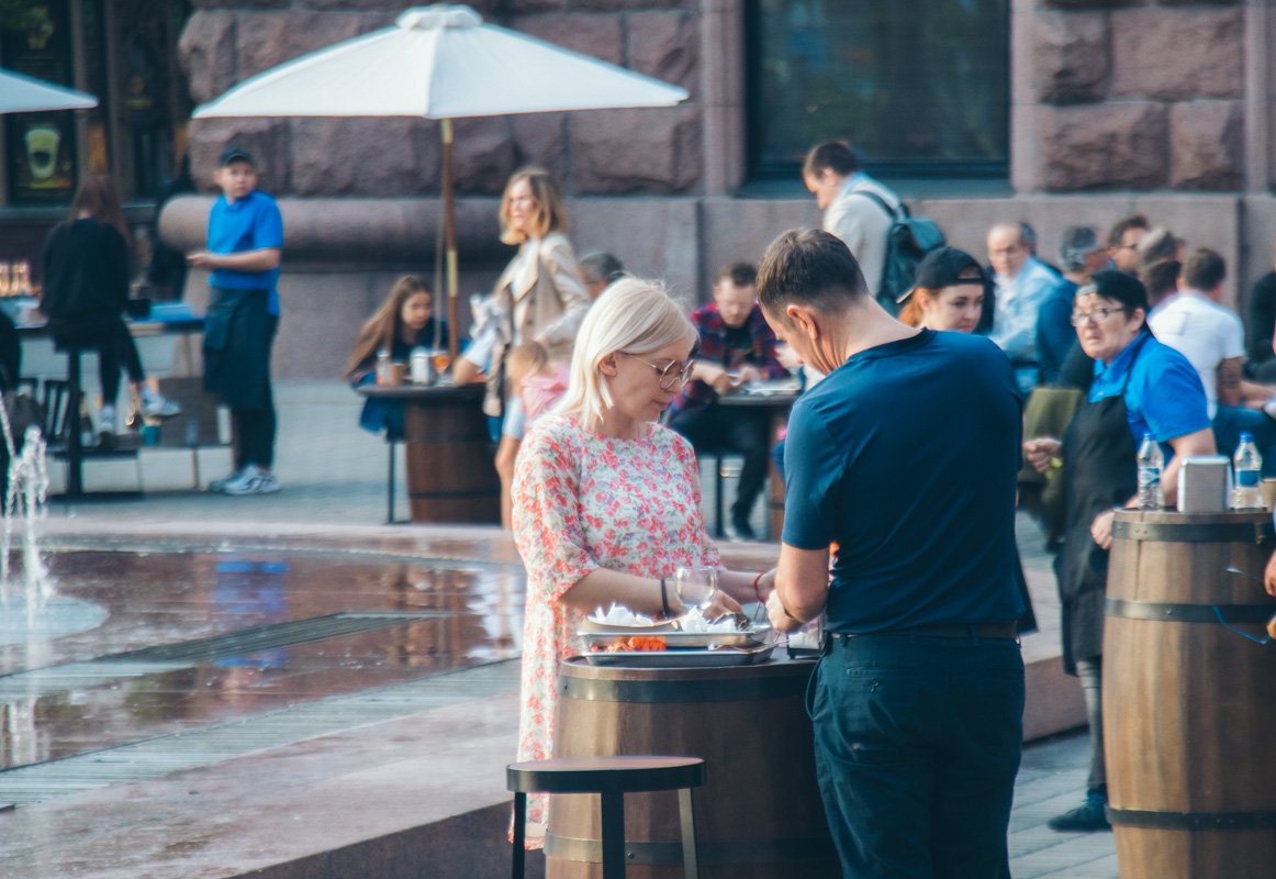 Атмосфера приближающегося праздника витала над столицей