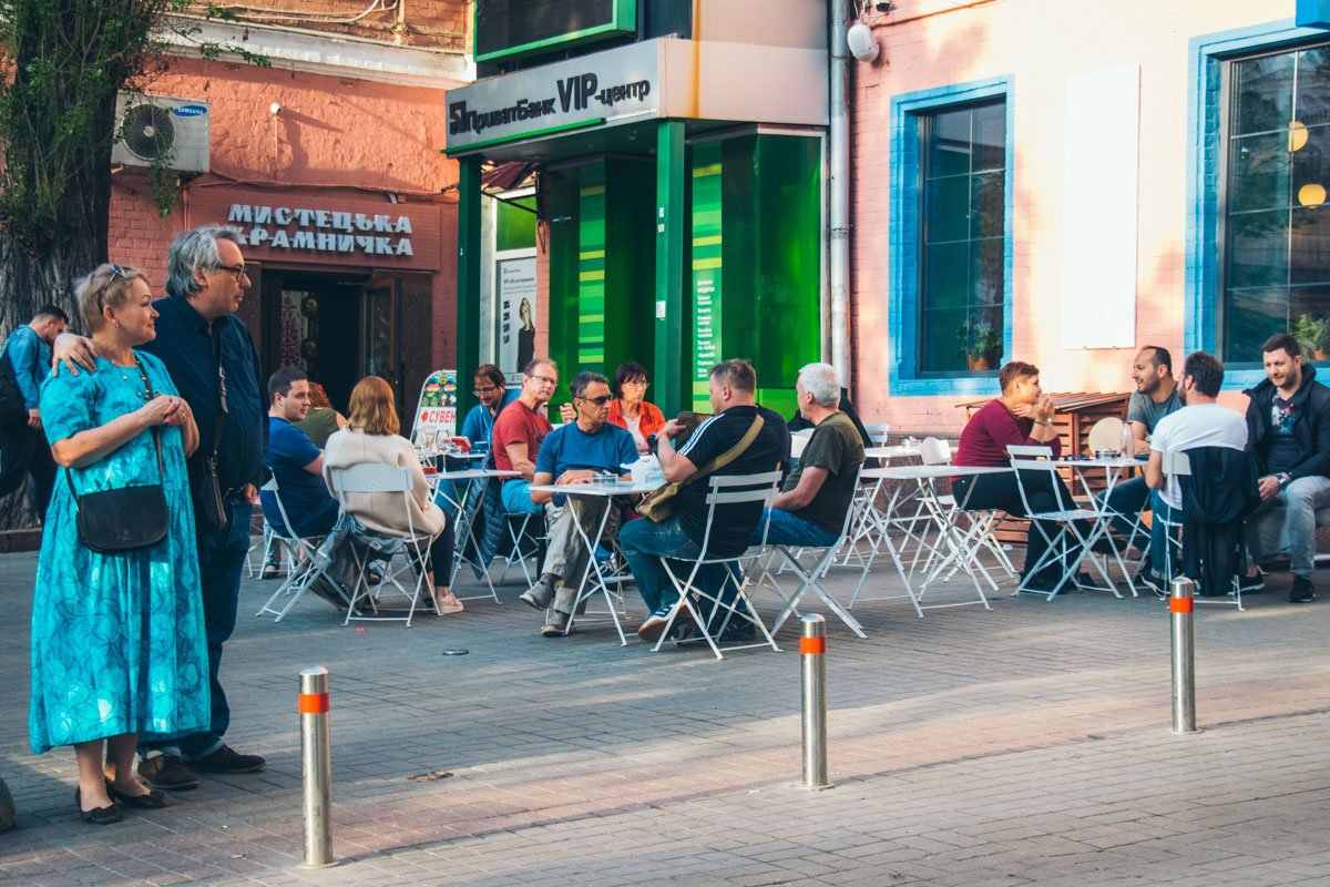 С наступающим праздником Пасхи!