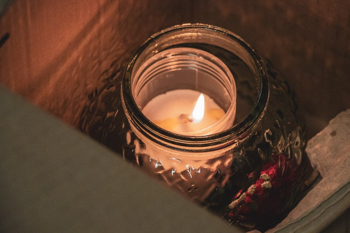 Данное событие называют чудом, ведь оно происходит непосредственно за день до самого светлого праздника в году - Пасхи