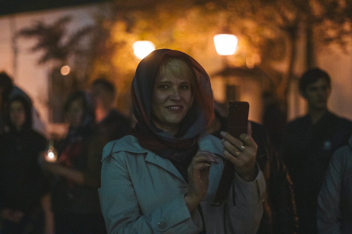 Женщина в ожидании освящения