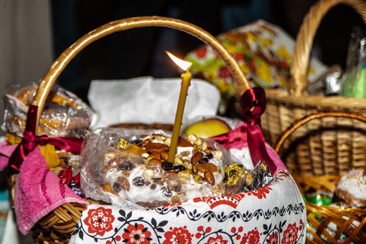 Приготовленная для освящения пасха