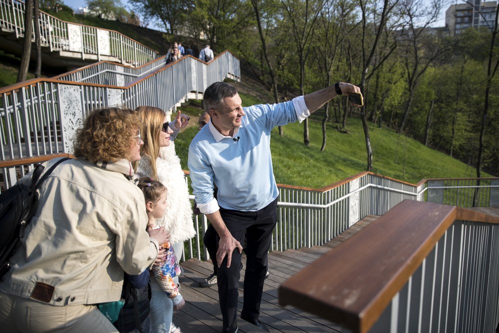 Куда же без селфи? Куда же без селфи?