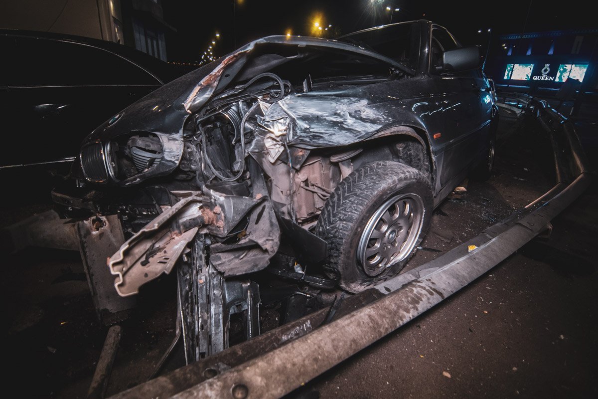 Водителем BMW оказался студент, который приехал из Азербайджана 