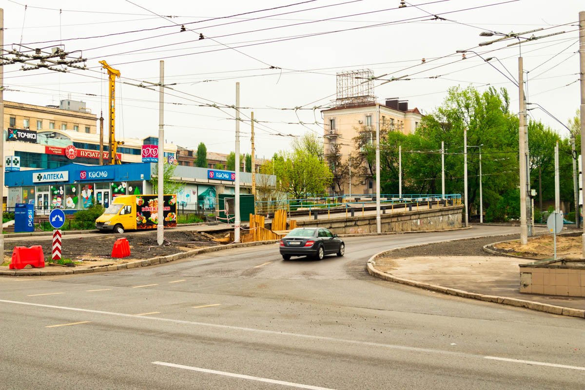 В данный момент о существовании старого моста напоминает минимум вещей В данный момент о существовании старого моста напоминает минимум вещей