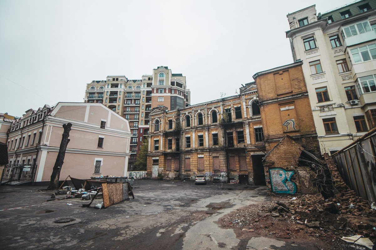 ... с вот такой неприглядной, казалось бы, изнанкой. Однако и здесь можно найти нечто прекрасное. Причем для этого даже необязательно долго всматриваться